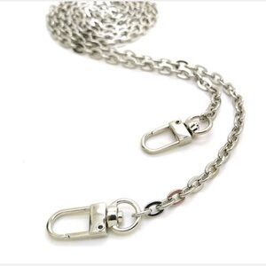 Silver metal crossbody or shoulder oval purse or bag chain with lobster clasps